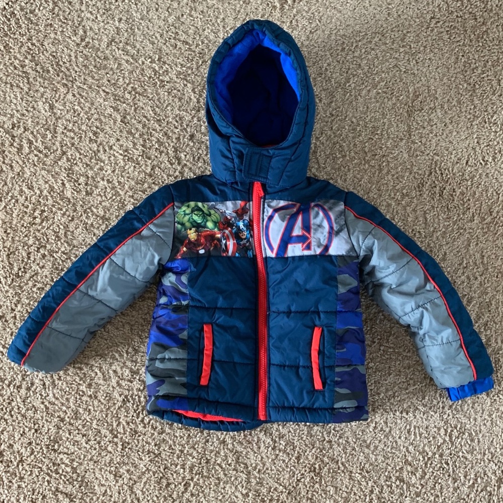 Hooded Avengers puffer coat